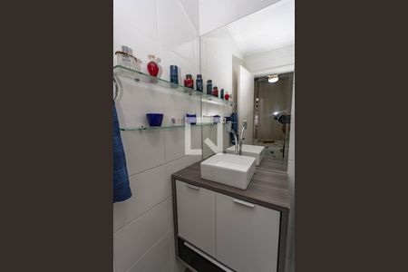 Apartamento à venda com 98m², 3 quartos e 1 vaga Apartamento à venda com 98m², 3 quartos e 1 vagaBanheiro da suíte