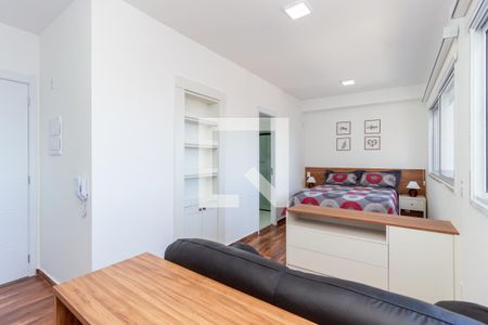 Sala/Quarto de kitnet/studio à venda com 1 quarto, 30m² em Belenzinho, São Paulo