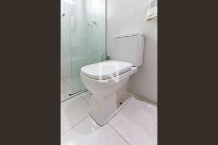 Casa de condomínio à venda com 810m², 4 quartos e 4 vagas Casa de condomínio à venda com 810m², 4 quartos e 4 vagasBanheiro Social