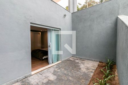 Casa de condomínio à venda com 810m², 4 quartos e 4 vagas Casa de condomínio à venda com 810m², 4 quartos e 4 vagasQuarto 4