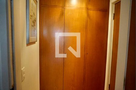 Entrada apartamento  de apartamento para alugar com 4 quartos, 180m² em Campo Belo, São Paulo