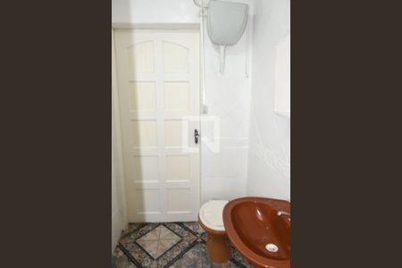 Banheiro de casa para alugar com 1 quarto, 40m² em Vila Campo Grande, São Paulo