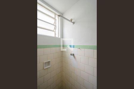 Banheiro de apartamento para alugar com 1 quarto, 50m² em Azenha, Porto Alegre