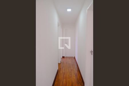 Corredor Quartos de apartamento à venda com 2 quartos, 58m² em Jardim da Gloria, São Paulo