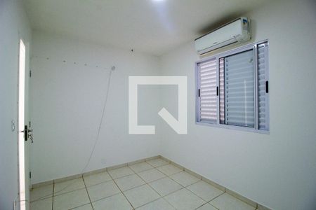 Quarto 2 de casa de condomínio para alugar com 2 quartos, 47m² em Jardim Simus, Sorocaba