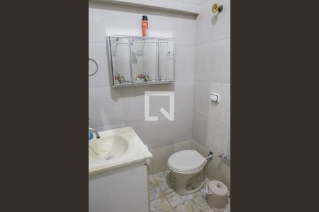 Banheiro Inferior de casa à venda com 4 quartos, 220m² em Barra Funda, São Paulo