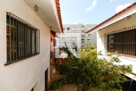 Vista Sala 2 de casa à venda com 5 quartos, 400m² em Medianeira, Porto Alegre