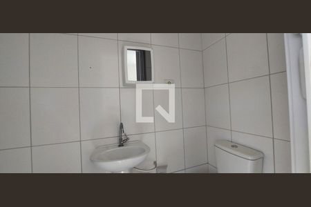 Banheiro de kitnet/studio para alugar com 1 quarto, 50m² em Vila Luzita, Santo André