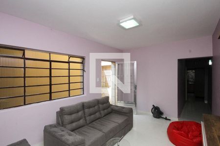 Sala de casa à venda com 6 quartos, 249m² em Parque São Lucas, São Paulo