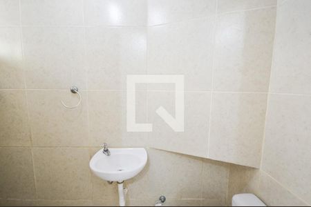 Banheiro de kitnet/studio para alugar com 1 quarto, 22m² em São Cristóvão, Rio de Janeiro