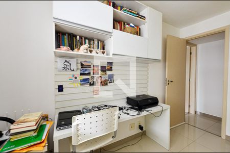 Quarto de apartamento à venda com 2 quartos, 94m² em Itacoatiara, Niterói