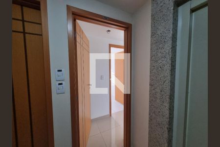 Entrada de apartamento à venda com 3 quartos, 89m² em Méier, Rio de Janeiro