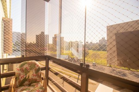 Varanda da Sala de apartamento à venda com 3 quartos, 213m² em Jardim Lindóia, Porto Alegre