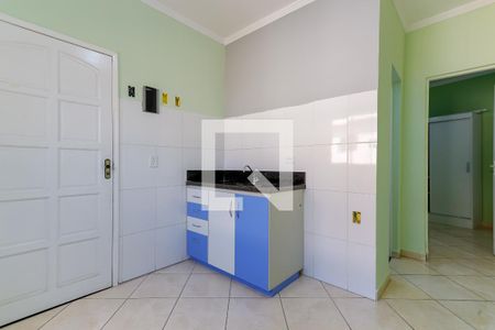 Cozinha de apartamento para alugar com 1 quarto, 25m² em Vila Paiva, São Paulo