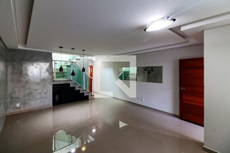 Sala de casa à venda com 3 quartos, 175m² em Jardim Primavera (zona Norte), São Paulo