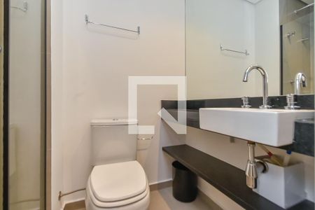 Banheiro de kitnet/studio para alugar com 1 quarto, 16m² em Bela Vista, São Paulo