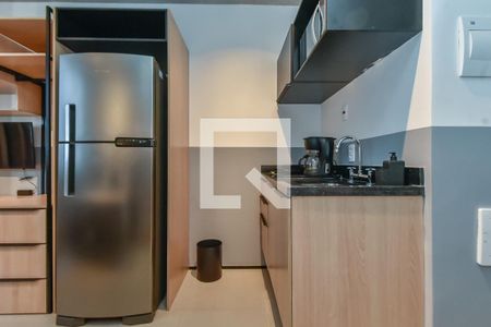 Cozinha de kitnet/studio para alugar com 1 quarto, 16m² em Bela Vista, São Paulo