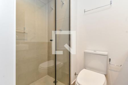 Banheiro de kitnet/studio para alugar com 1 quarto, 16m² em Bela Vista, São Paulo