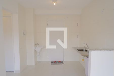 Sala / Cozinha / Area de Serviço de apartamento para alugar com 2 quartos, 32m² em Cambuci, São Paulo