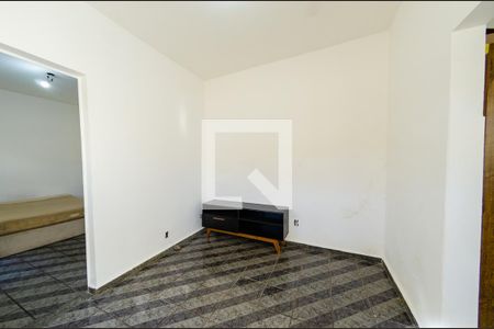 Sala de casa para alugar com 1 quarto, 38m² em Dom Cabral, Belo Horizonte
