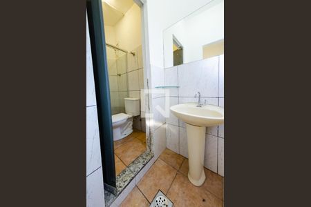 Banheiro de casa para alugar com 1 quarto, 38m² em Dom Cabral, Belo Horizonte