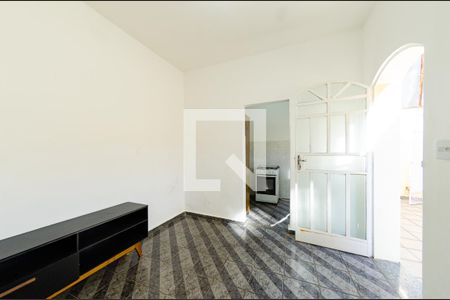 Sala de casa para alugar com 1 quarto, 38m² em Dom Cabral, Belo Horizonte
