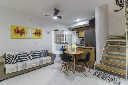 Sala de casa de condomínio à venda com 3 quartos, 187m² em Vargem Pequena, Rio de Janeiro