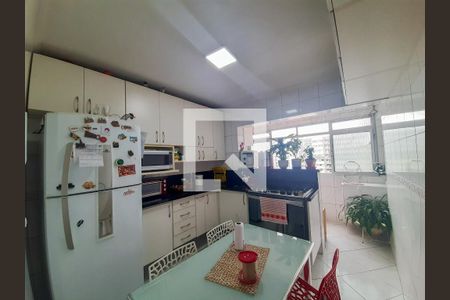 Apartamento à venda com 101m², 3 quartos e 3 vagas Apartamento à venda com 101m², 3 quartos e 3 vagasCozinha