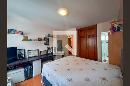 Apartamento à venda com 101m², 3 quartos e 3 vagas Apartamento à venda com 101m², 3 quartos e 3 vagasSuite
