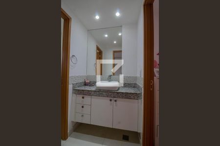 Banheiro da Suíte 1 e 2   de apartamento para alugar com 4 quartos, 167m² em Taquara, Rio de Janeiro