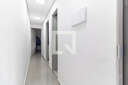 Corredor de apartamento para alugar com 2 quartos, 56m² em Vila Vera , São Paulo