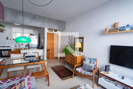 Sala de apartamento à venda com 3 quartos, 90m² em Cosme Velho, Rio de Janeiro