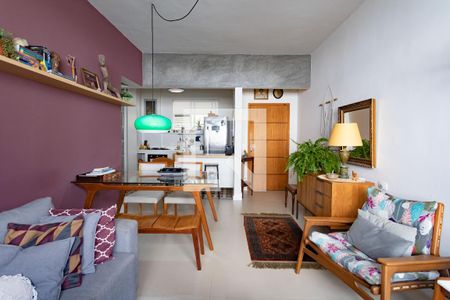 Sala de apartamento à venda com 3 quartos, 90m² em Cosme Velho, Rio de Janeiro