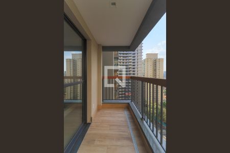 Varanda de kitnet/studio à venda com 1 quarto, 24m² em Brooklin Paulista, São Paulo