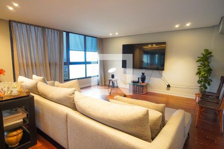Sala 1 de apartamento à venda com 1 quarto, 230m² em Santa Lúcia, Belo Horizonte