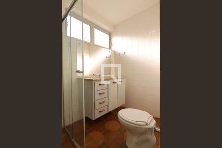 Banheiro de kitnet/studio para alugar com 1 quarto, 36m² em Centro, Ribeirão Preto