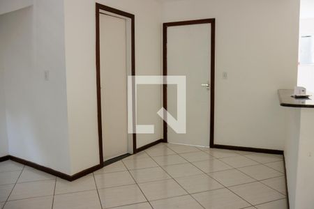 Sala de casa à venda com 3 quartos, 120m² em Serra Grande, Niterói