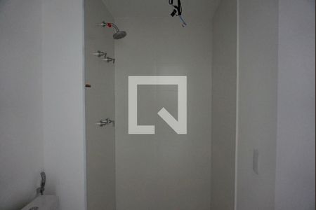 Banheiro de kitnet/studio à venda com 1 quarto, 25m² em Campo Belo, São Paulo