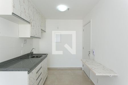 Cozinha de apartamento para alugar com 1 quarto, 32m² em Penha de França, São Paulo