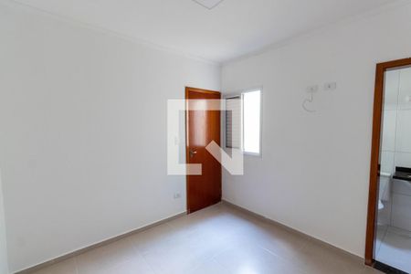 Quarto Suíte 1 de casa de condomínio para alugar com 2 quartos, 80m² em Vila Esperança, São Paulo