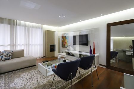 Apartamento à venda com 238m², 4 quartos e 4 vagasSala