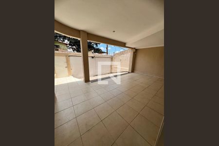 Casa à venda com 3 quartos, 180m² em Castelo, Belo Horizonte