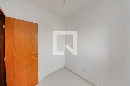 Quarto 1 de apartamento para alugar com 2 quartos, 38m² em Vila Industrial, São Paulo