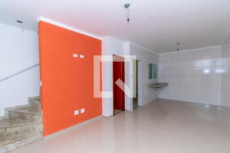 Casa de condomínio à venda com 112m², 2 quartos e 2 vagasSala