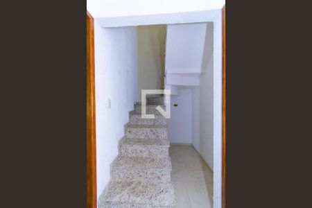 Escada de casa de condomínio à venda com 2 quartos, 112m² em Vila Alpina, São Paulo