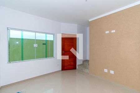 Casa de condomínio à venda com 112m², 2 quartos e 2 vagasSala
