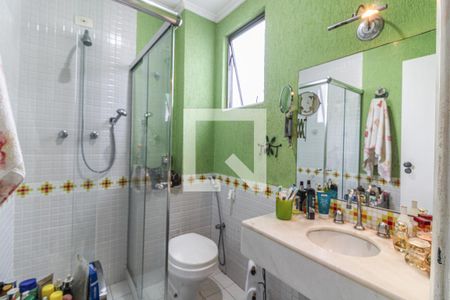 Apartamento à venda com 250m², 3 quartos e 2 vagas Apartamento à venda com 250m², 3 quartos e 2 vagasBanheiro da Suíte