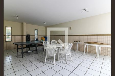 Apartamento à venda com 250m², 3 quartos e 2 vagas Apartamento à venda com 250m², 3 quartos e 2 vagasÁrea Comum - Salão de Festas