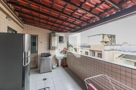 Apartamento à venda com 250m², 3 quartos e 2 vagas Apartamento à venda com 250m², 3 quartos e 2 vagasÁrea de Serviço