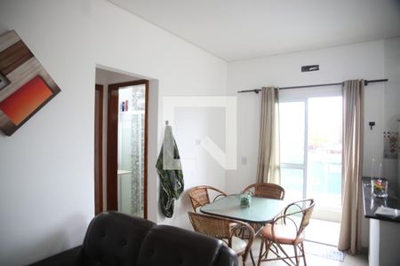 Sala de casa para alugar com 2 quartos, 63m² em Vila Caiçara, Praia Grande